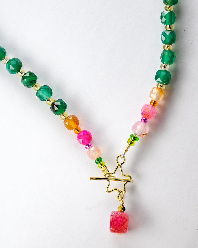 Green gemstone star necklace
