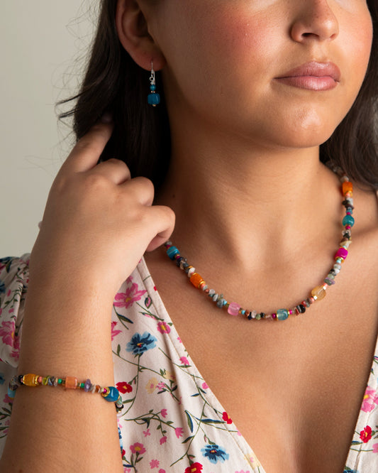 Quartz chip gemstone necklace