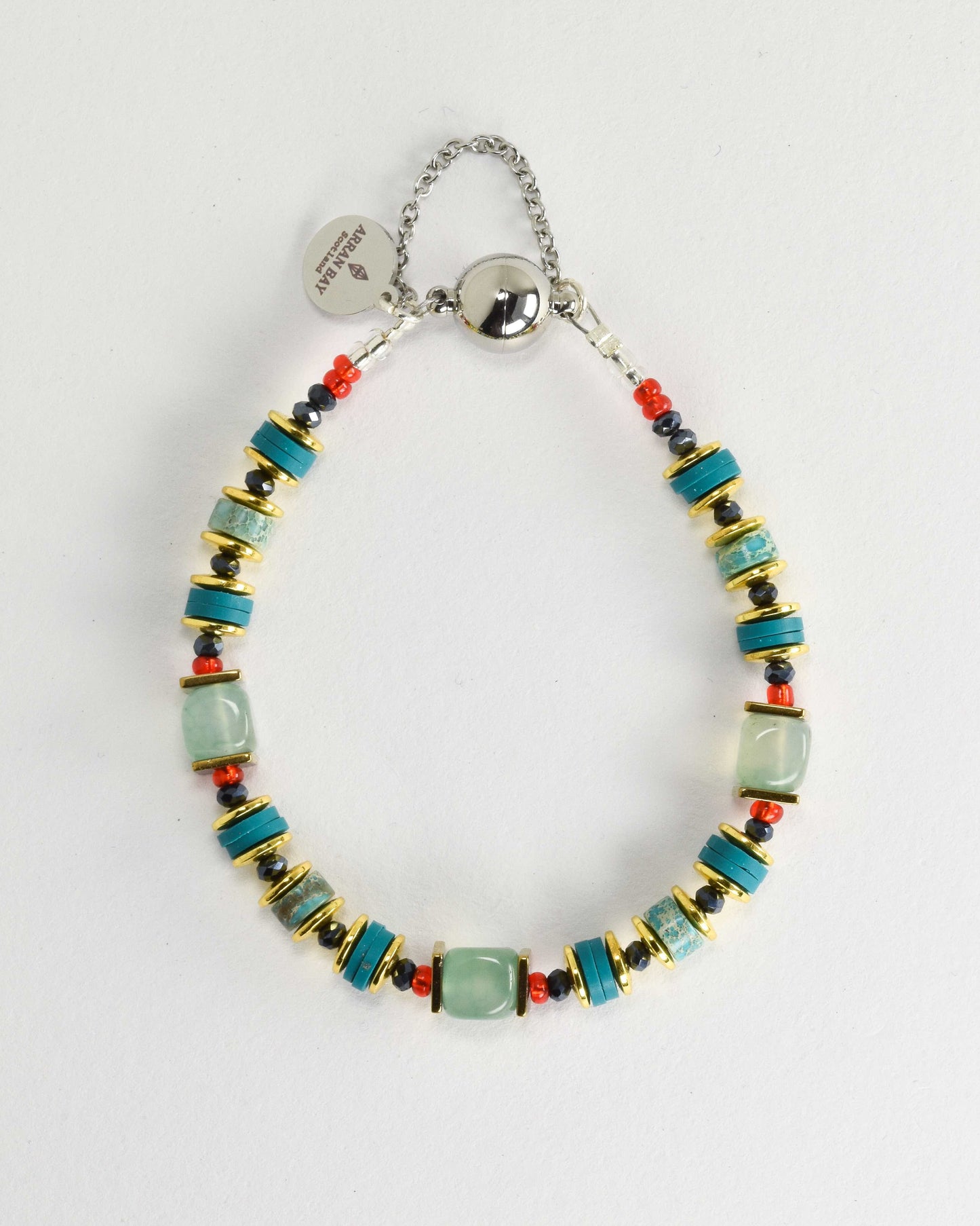 Como bracelet