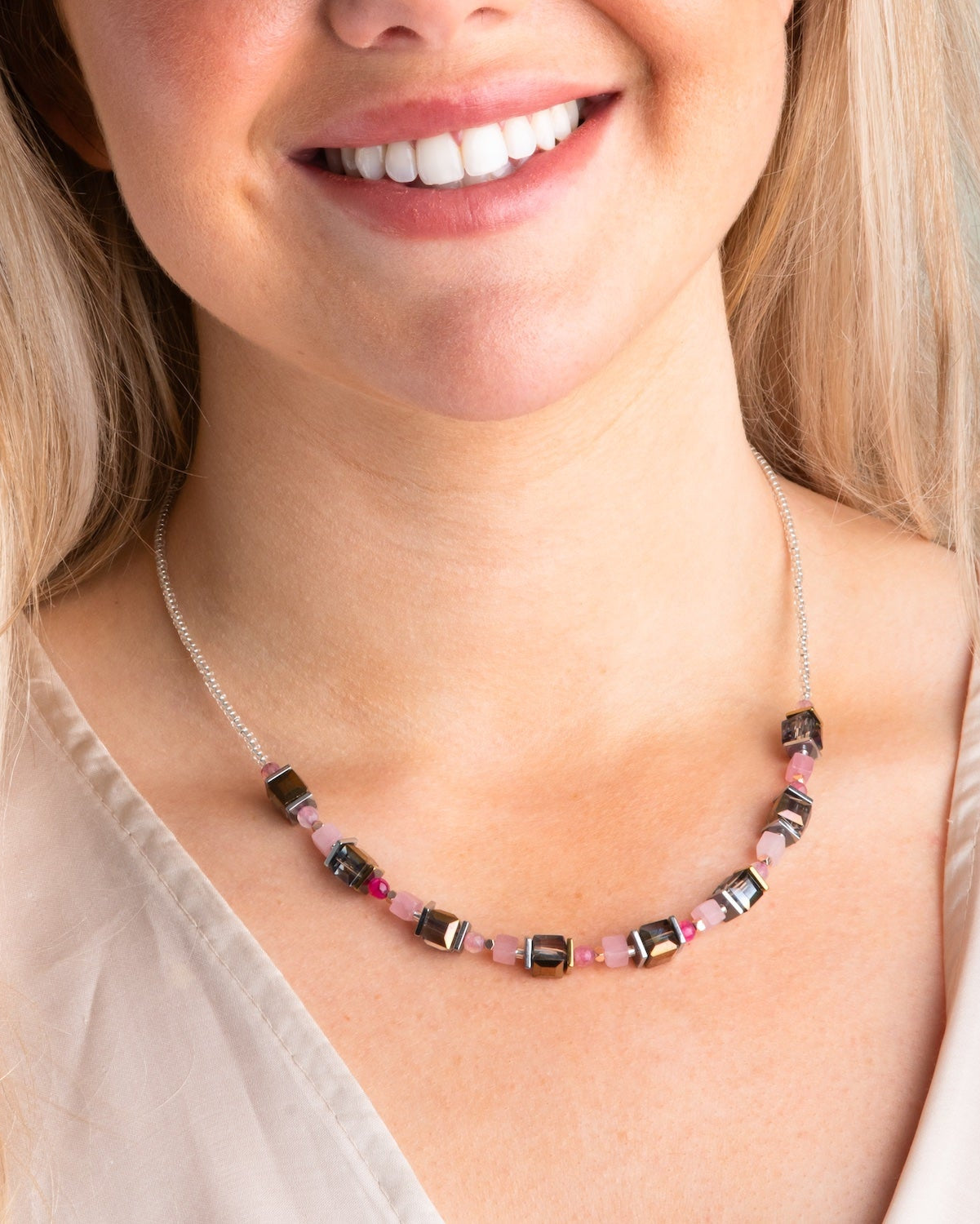 Sparkling pink necklace