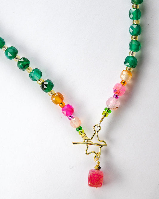 Green gemstone star necklace