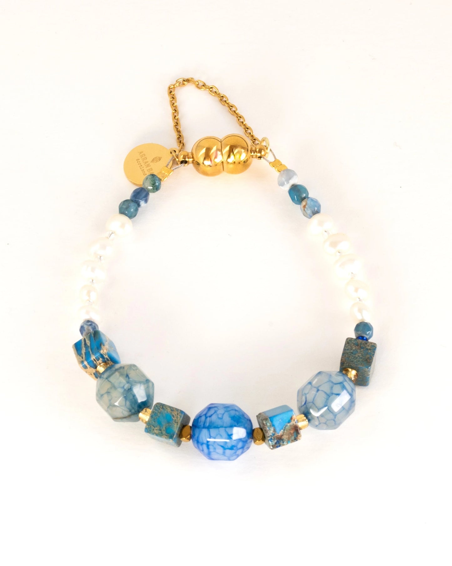 Bracelet with blue agates and freshwater pearls