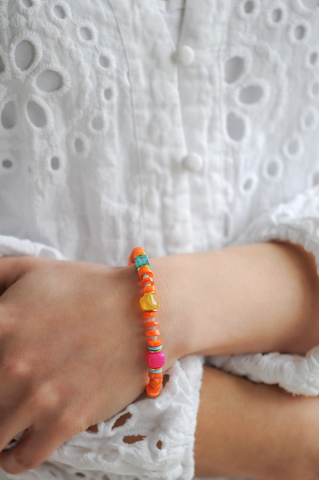 Orange shell and agate bracelet