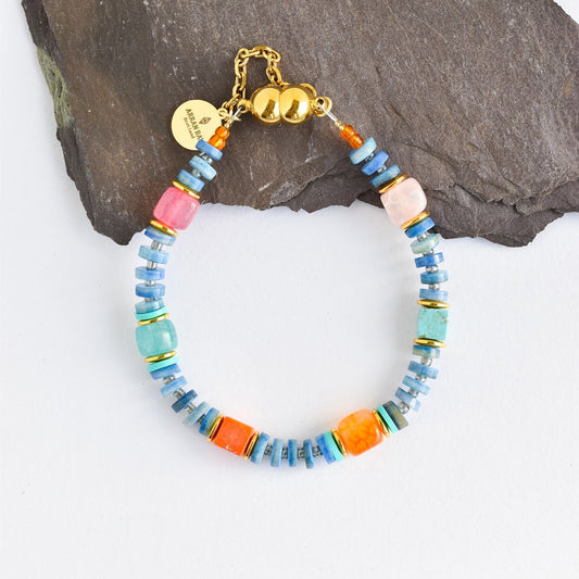 Blue shell and agate bracelet